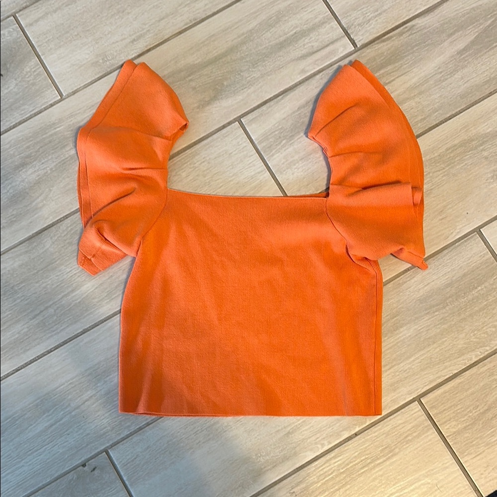 NWT Cropped knit top